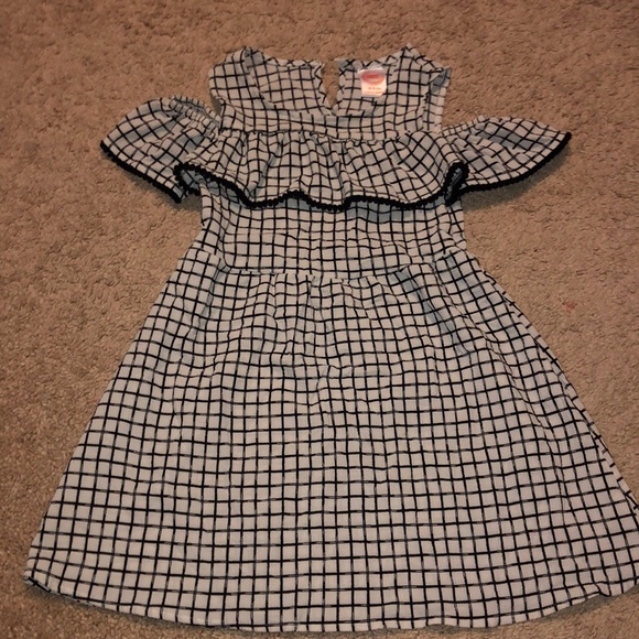 Girls dress - Picture 2 of 5